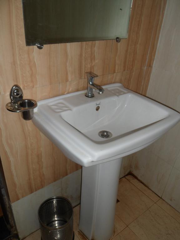 Hotel Avion Inn Ahmedabad Room photo