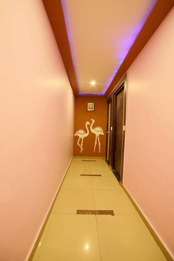 Hotel Avion Inn Ahmedabad Exterior photo